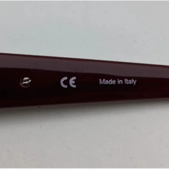 ESCADA | SES752 BURGUNDY OVERSIZE SUNGLASSES - Picture 4 of 10